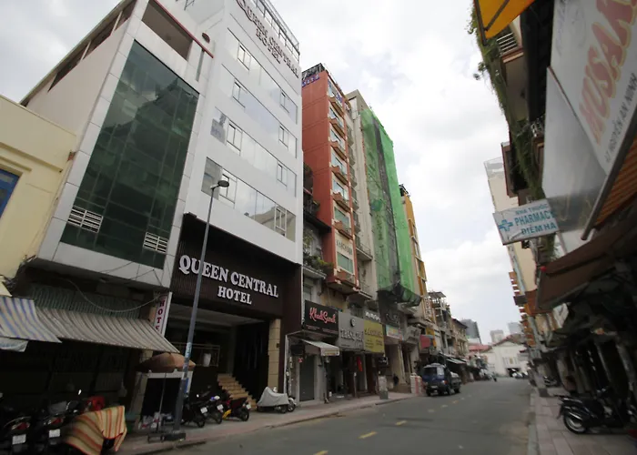 Queen Central Hotel - Ben Thanh Market